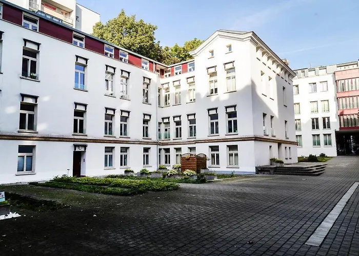 Househost :Łobzowska